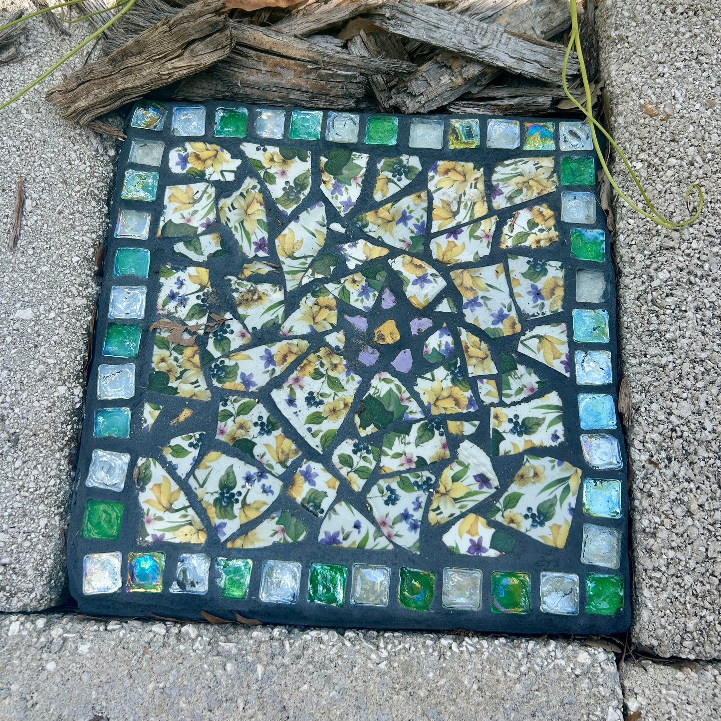 10/3/2026 Garden Stepping Stone Craft: Create Beautiful Usable Mosaics