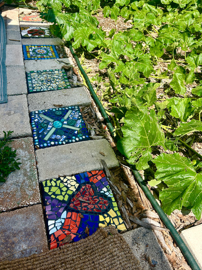10/3/2026 Garden Stepping Stone Craft: Create Beautiful Usable Mosaics